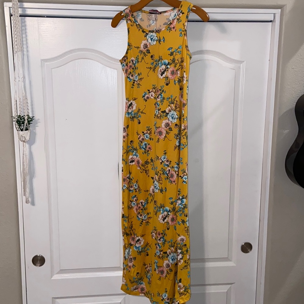 Women’s Discreet Floral Sleeveless Yellow Maxi Dress S
